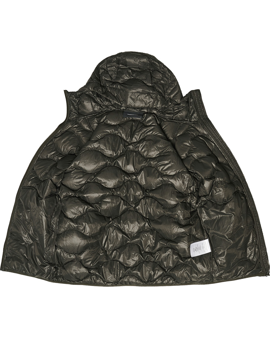 Mies | Takit | Peak Performance | Helium Hooded Jacket Black Olive