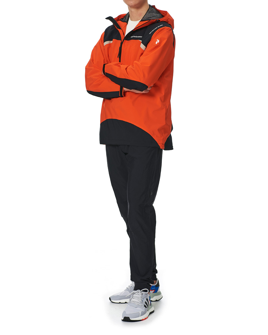 Mies | Takit | Peak Performance | Stowaway Anorak Super Nova