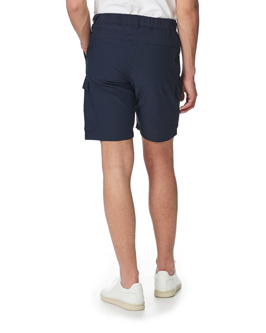 Mies | Shortsit | Peak Performance | Moment Cargo Shorts Blue Shadow