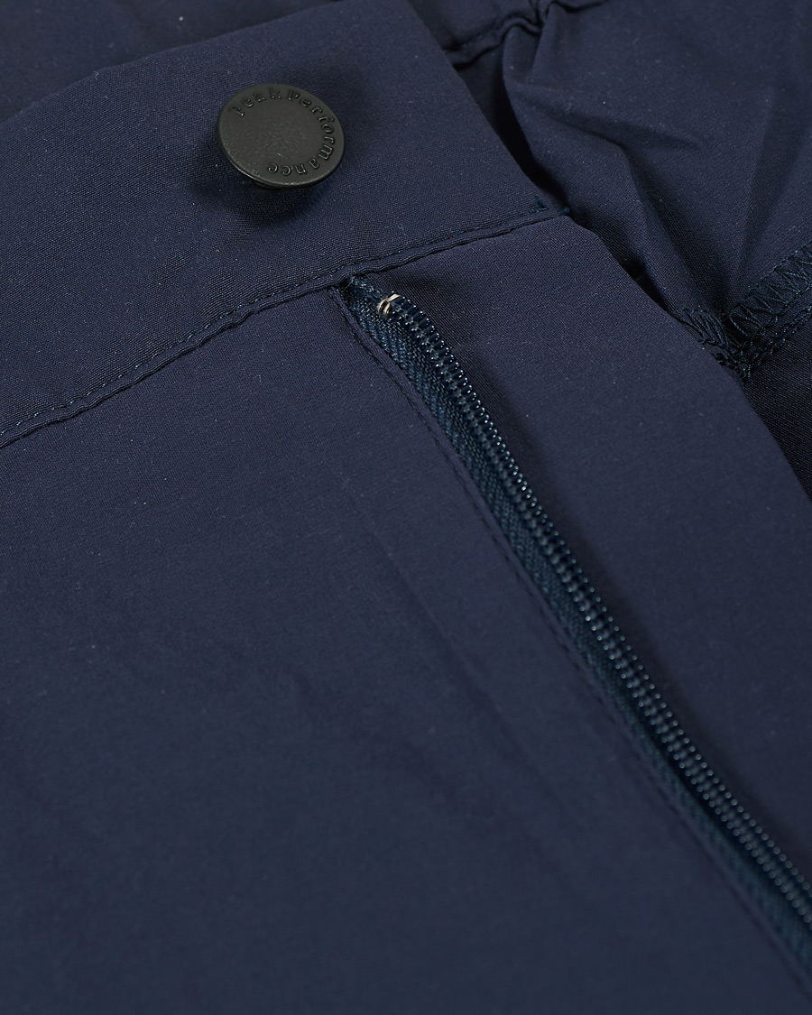 Mies | Shortsit | Peak Performance | Moment Cargo Shorts Blue Shadow