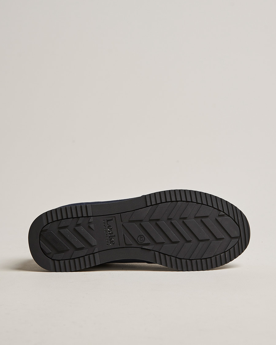 Mies | Tennarit | Loake Shoemakers | Bannister Running Sneaker Navy Suede