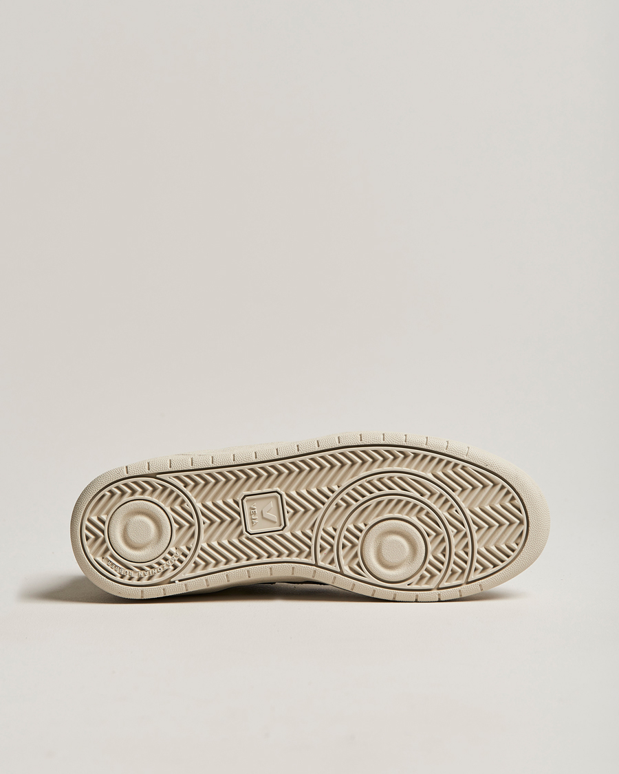 Mies | Veja V-10 Leather Sneaker Extra White/Black | Veja | V-10 Leather Sneaker Extra White/Black