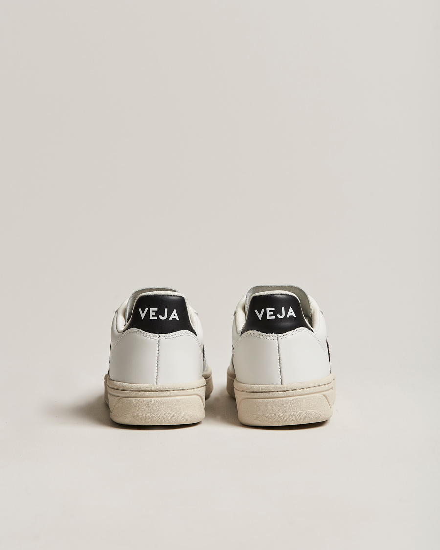 Mies | Veja V-10 Leather Sneaker Extra White/Black | Veja | V-10 Leather Sneaker Extra White/Black