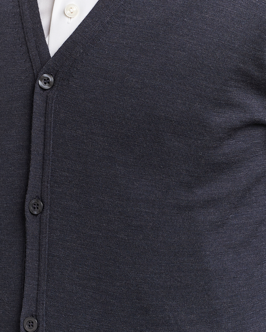 Mies | Puserot | John Smedley | Petworth Extra Fine Merino Cardigan Hepburn Smoke
