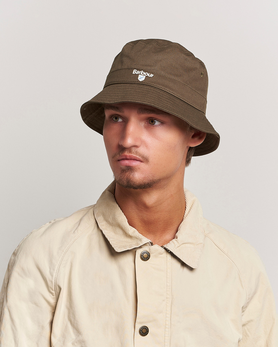 Mies | Best of British | Barbour Lifestyle | Cascade Bucket Hat Olive
