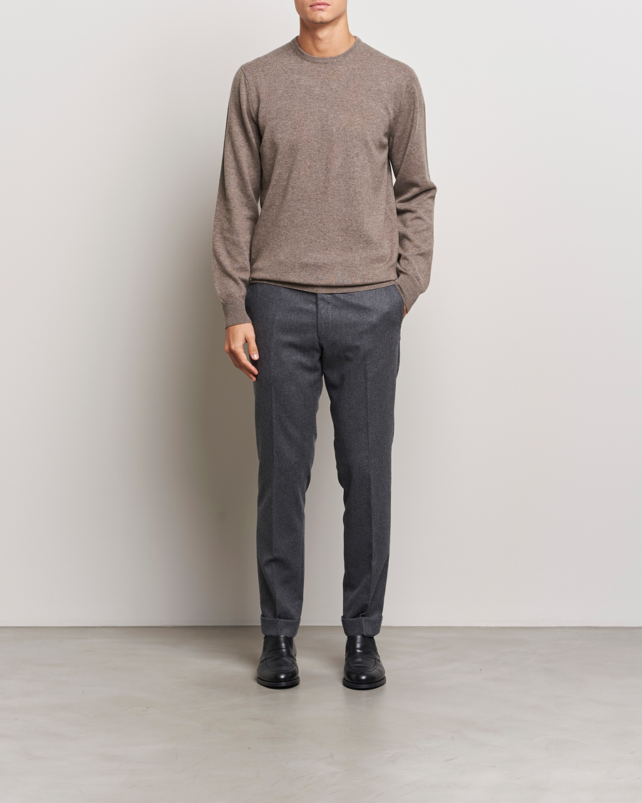 Mies | Puserot | Piacenza Cashmere | Cashmere Crew Neck Sweater Brown
