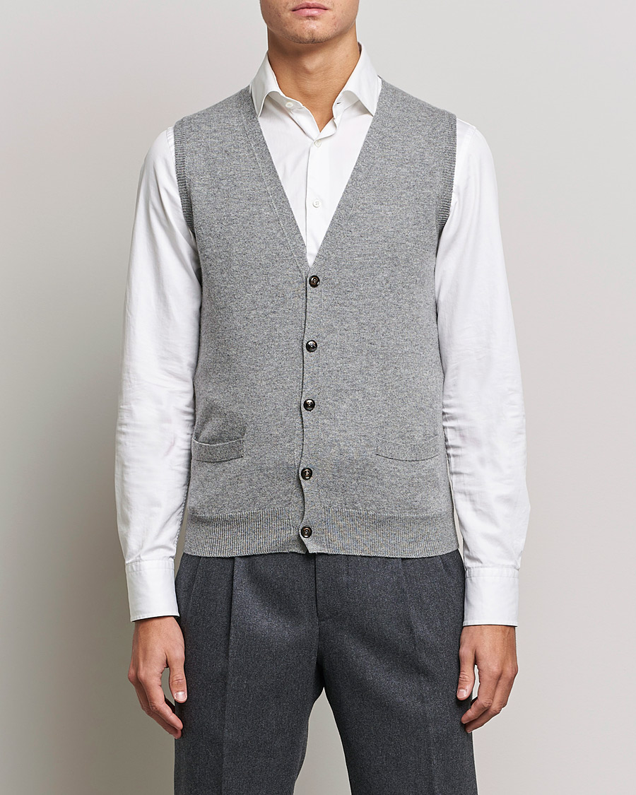 Mies | Puserot | Piacenza Cashmere | Cashmere Sleeveless Cardigan Light Grey