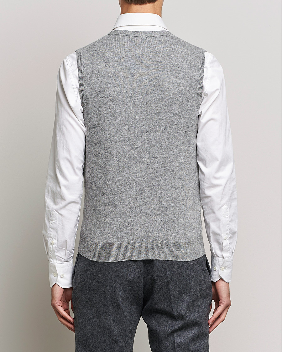 Mies | Puserot | Piacenza Cashmere | Cashmere Sleeveless Cardigan Light Grey