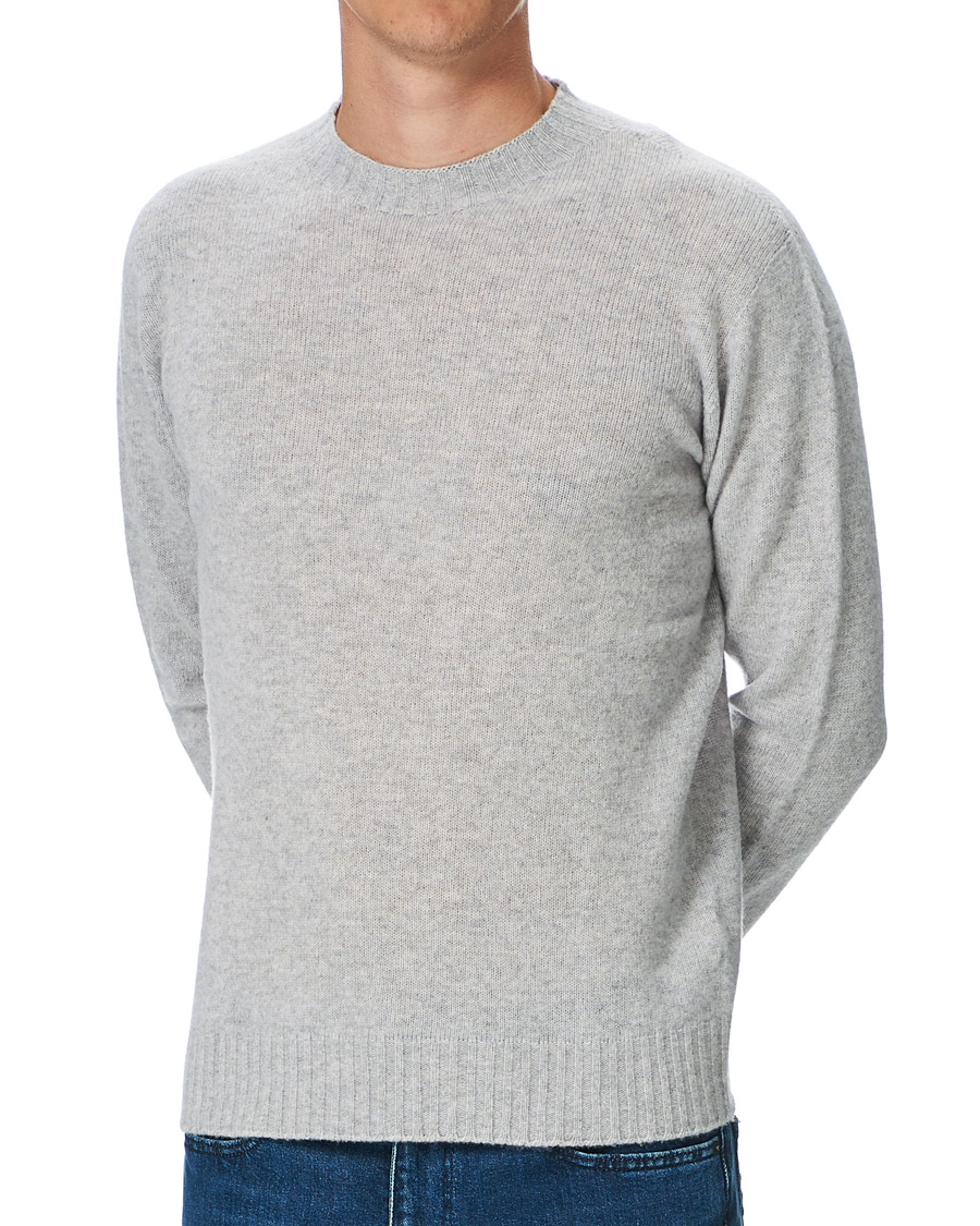 Mies | Puserot | Altea | Wool/Cashmere Crew Neck Sweater Light Grey