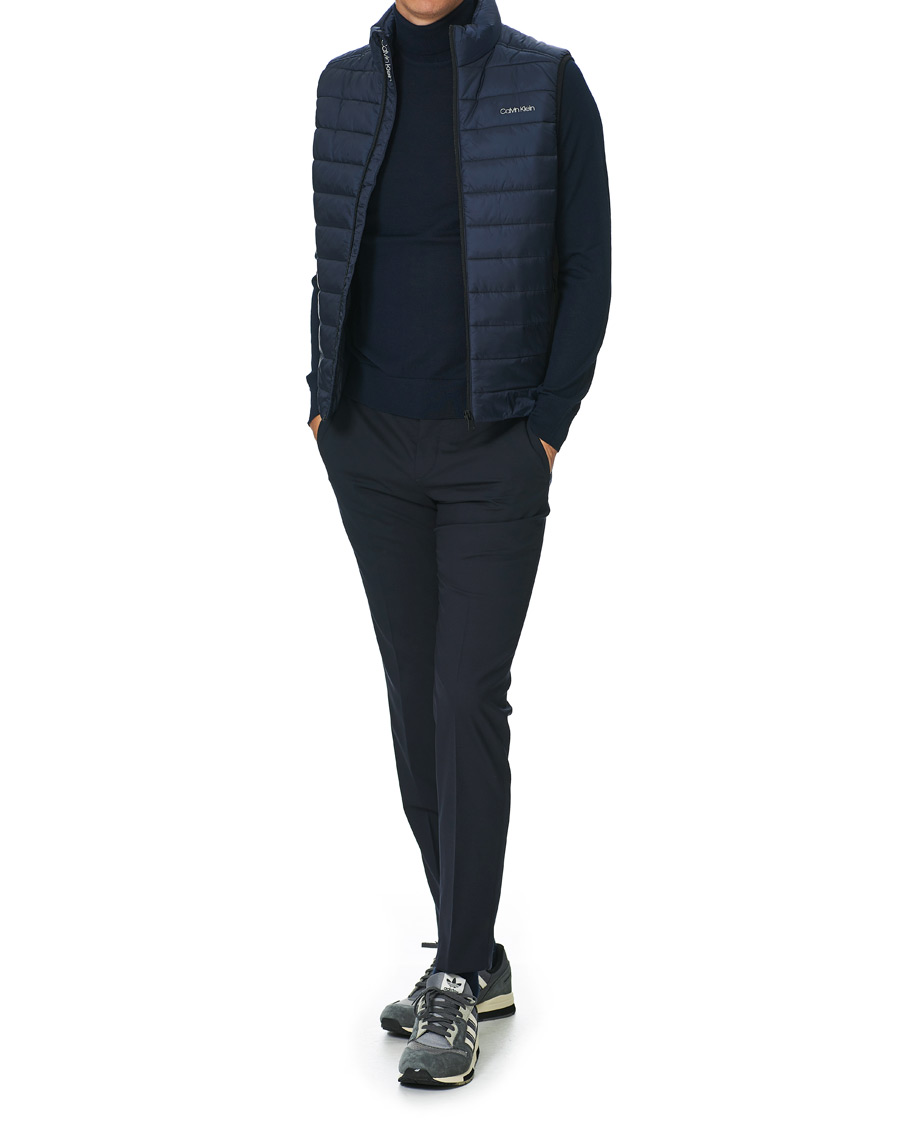 Mies | Takit | Calvin Klein | Essential Logo Down Vest Navy