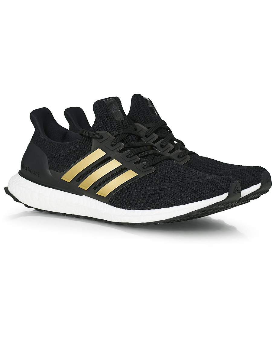 Mies | adidas Performance Ultraboost 4.0 DNA Sneaker Core Black/Gold | adidas Performance | Ultraboost 4.0 DNA Sneaker Core Black/Gold