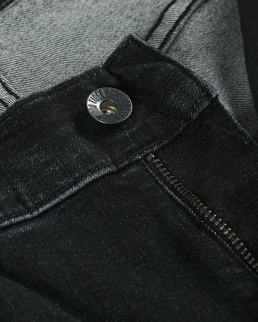 Mies | Farkut | Tiger of Sweden | Leon Superstretch Jeans Black Lead