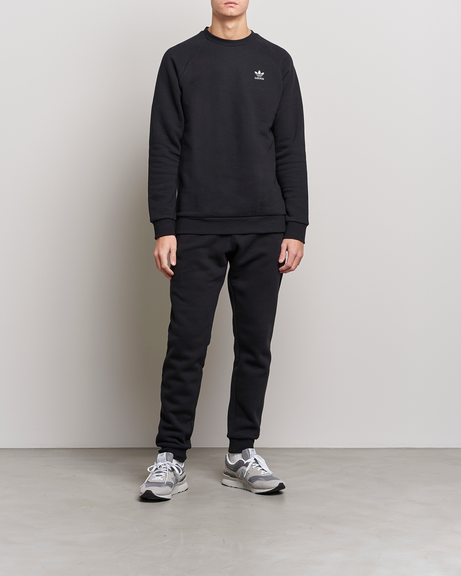 Mies | Housut | adidas Originals | Essential Trefoil Sweatpants Black