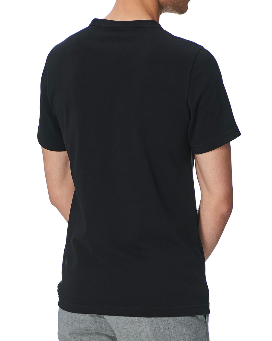 Mies | T-paidat | Peak Performance | Moment Organic Cotton Tee Black