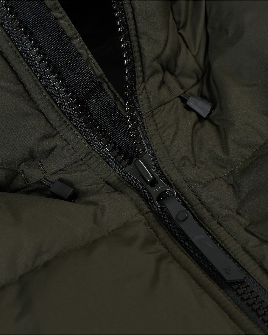 Mies | Takit | Peak Performance | Rivel Down Hooded Jacket Olive Extreme