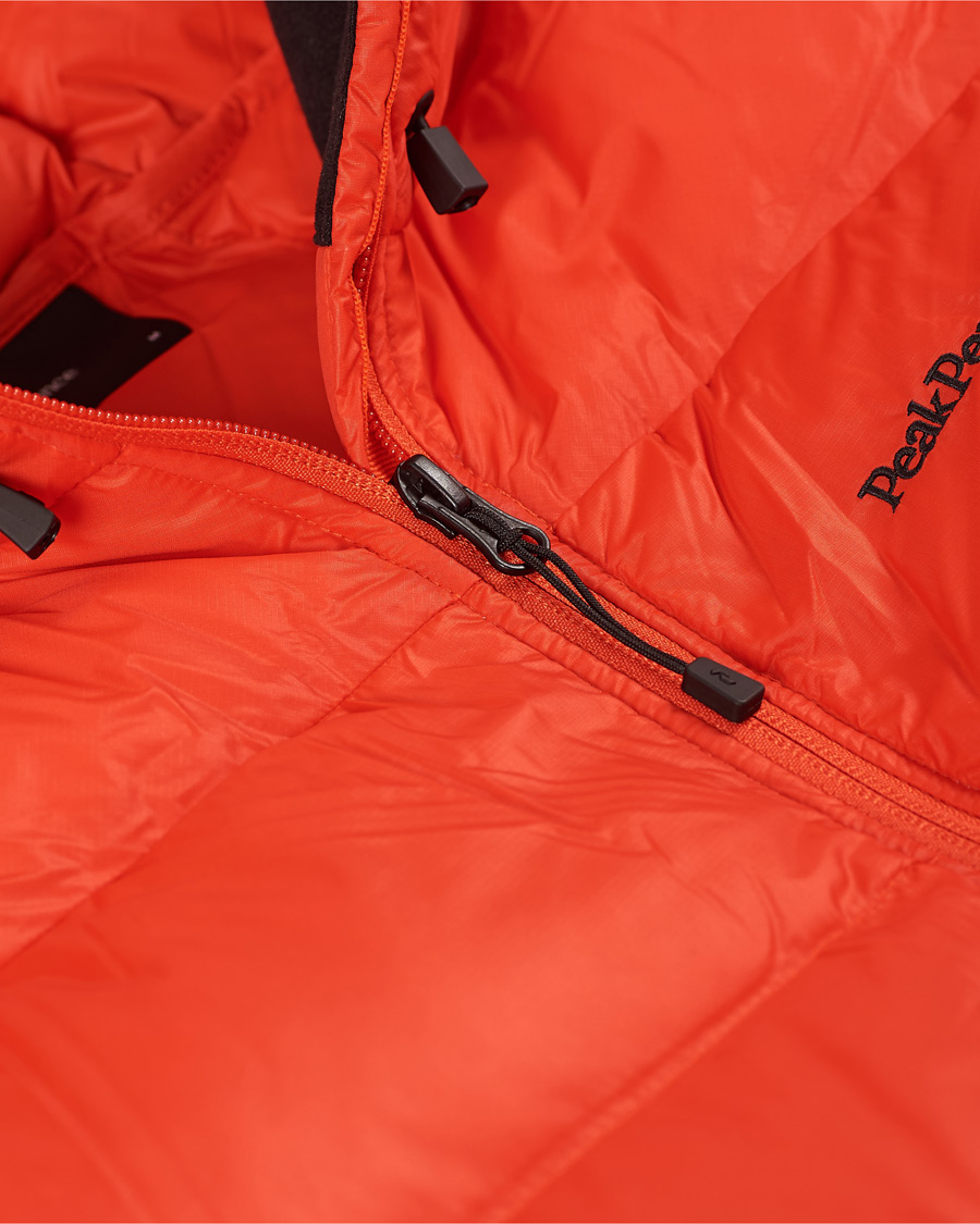 Mies | Takit | Peak Performance | Frost Down Hooded Jacket Racing Red