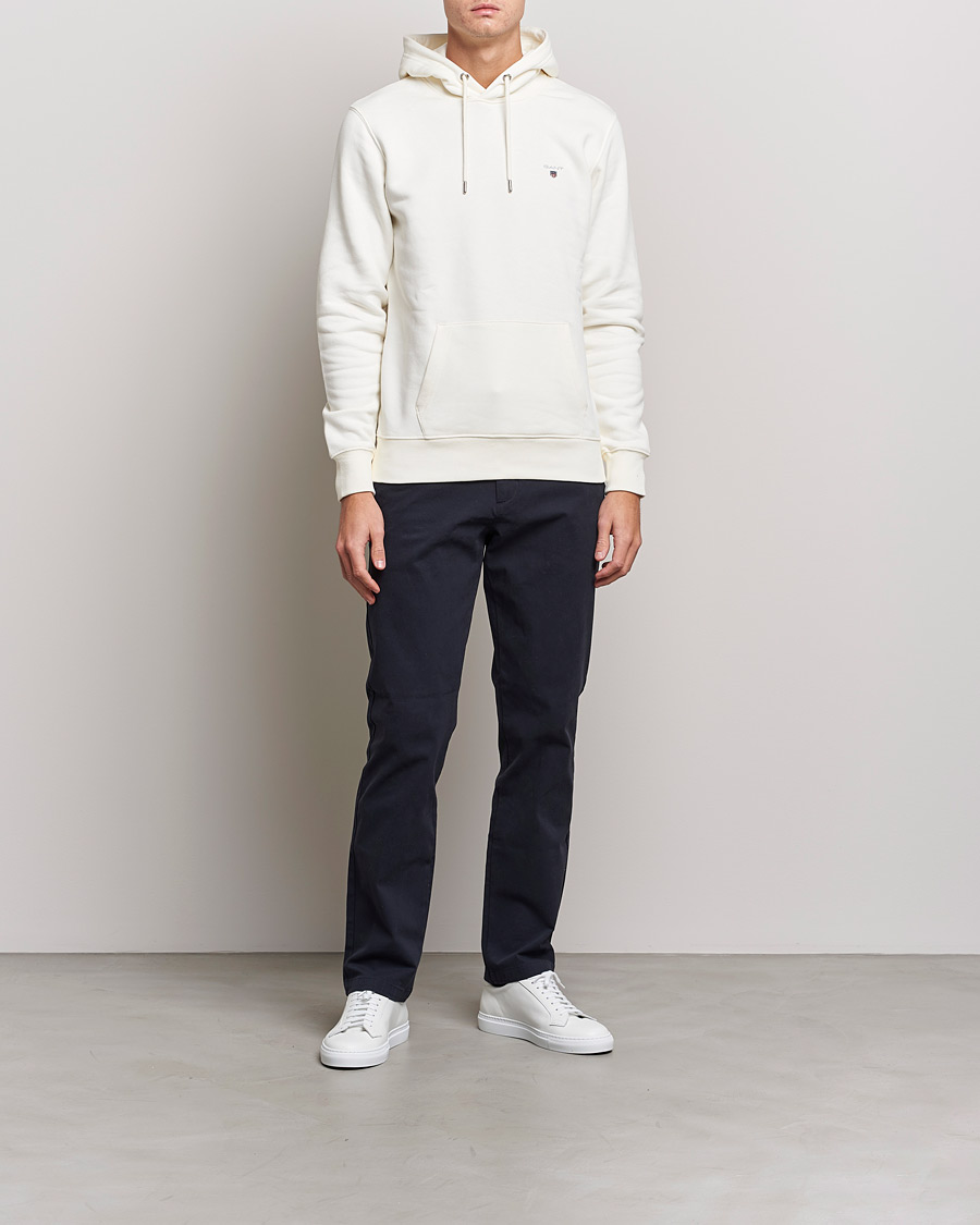 Mies | Puserot | GANT | Original Shield Logo Hoodie Eggshell