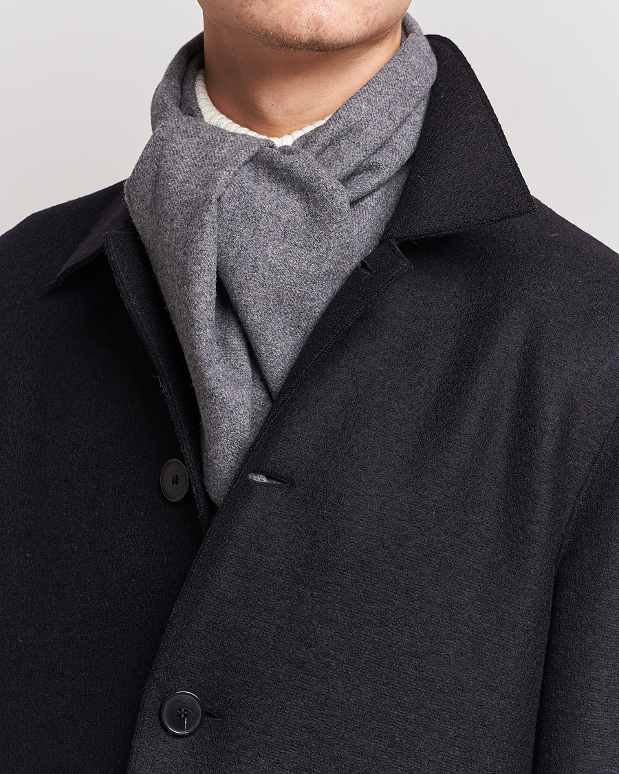 Mies | Preppy Authentic | GANT | Solid Wool Scarf Charcoal Melange