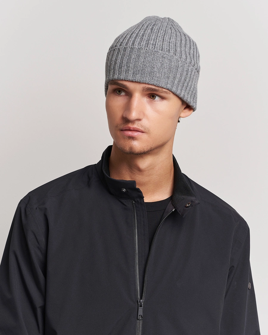 Mies | Pipot | Piacenza Cashmere | Ribbed Cashmere Beanie Grey Melange