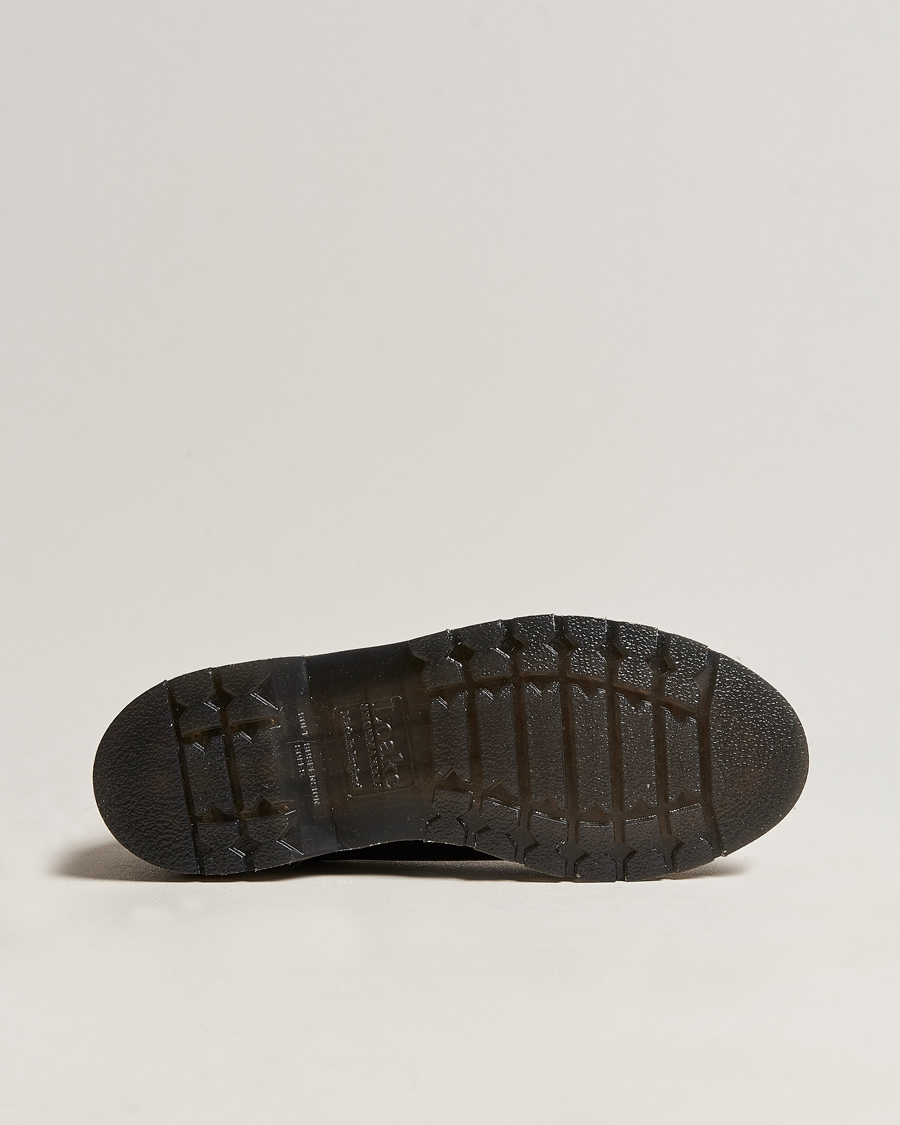Mies | Nilkkurit | Loake Shoemakers | Loake 1880 Mccauley Heat Sealed Chelsea Black Leather