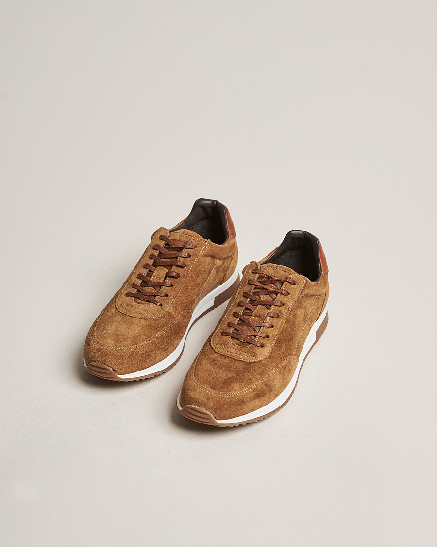 Mies | Business & Beyond | Design Loake | Bannister Running Sneaker Tan Suede