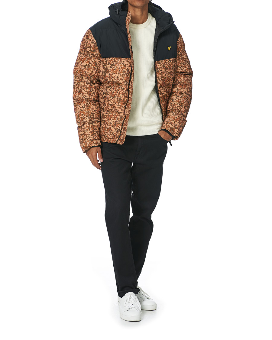 Mies | Takit | Lyle & Scott | Earth Print Padded Jacket Jet Black