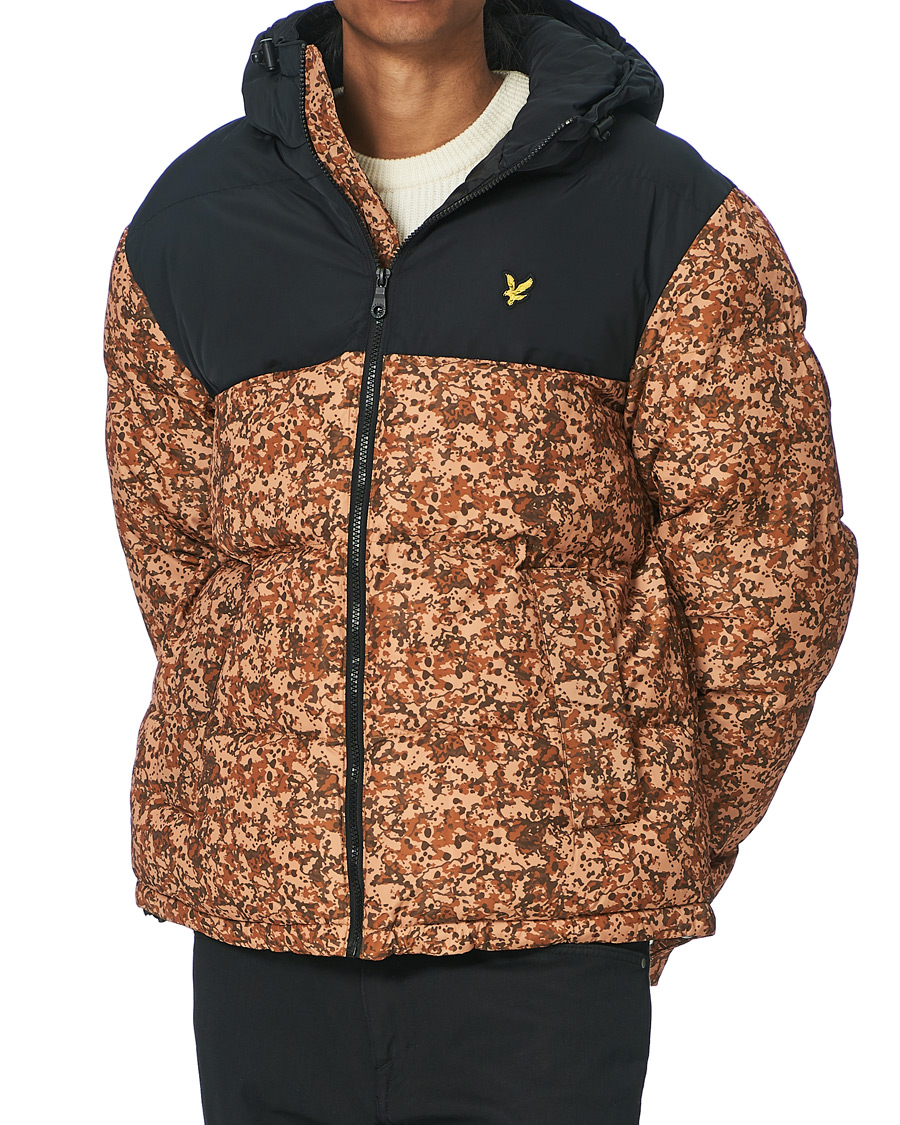 Mies | Takit | Lyle & Scott | Earth Print Padded Jacket Jet Black