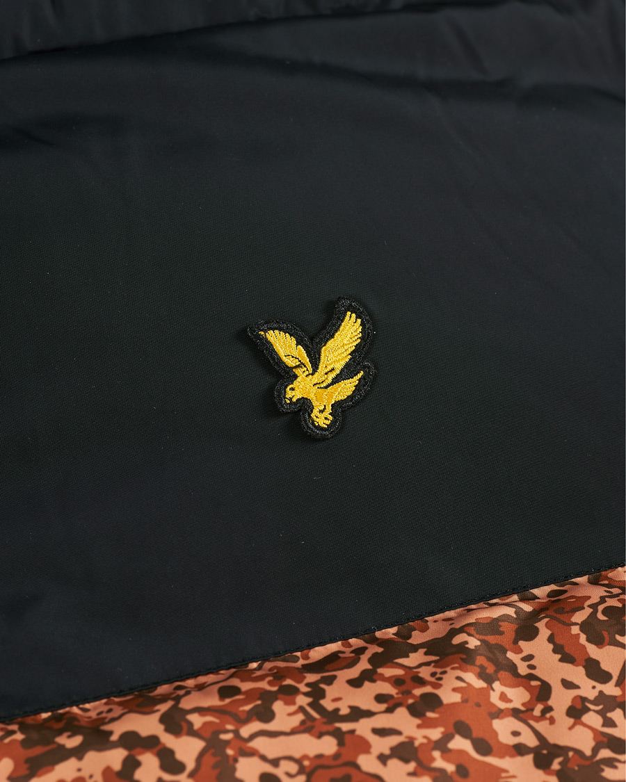 Mies | Takit | Lyle & Scott | Earth Print Padded Jacket Jet Black