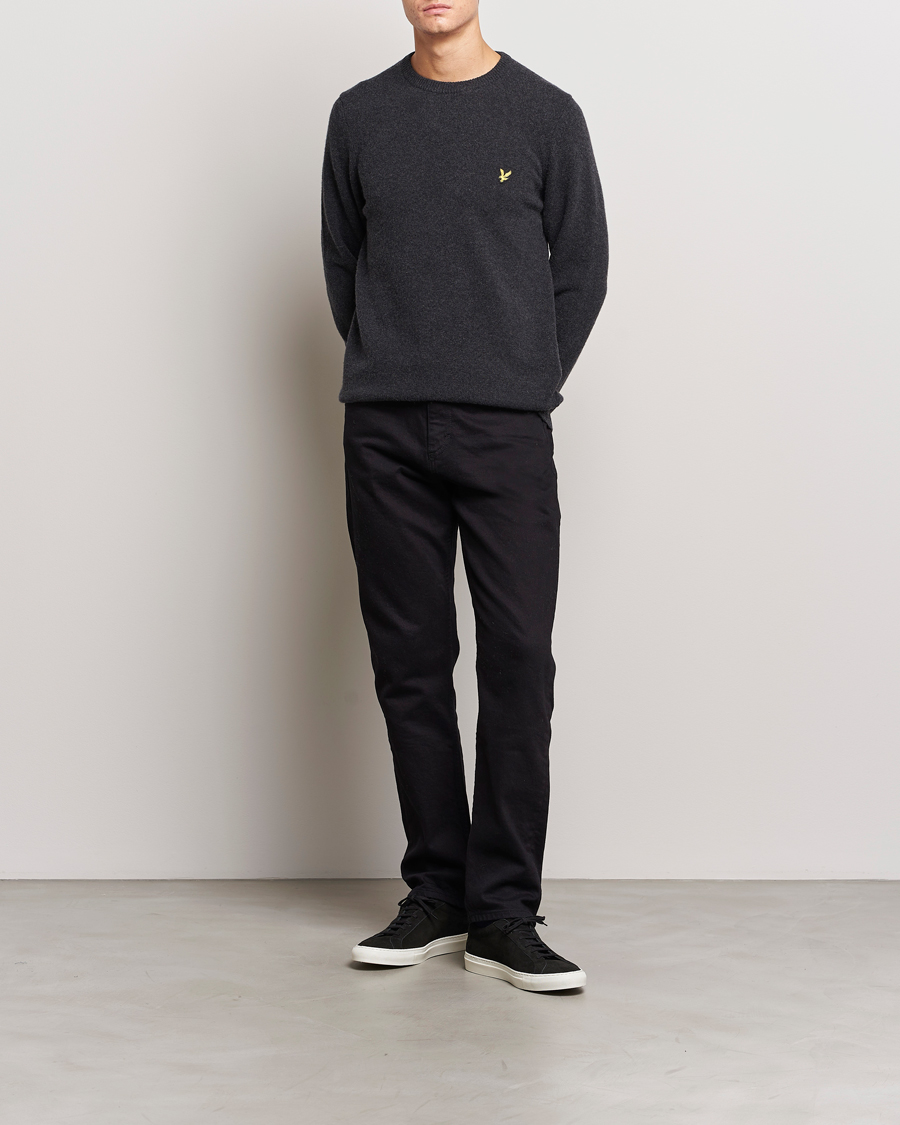Mies | Puserot | Lyle & Scott | Lambswool Crew Neck Pullover Charcoal Marl