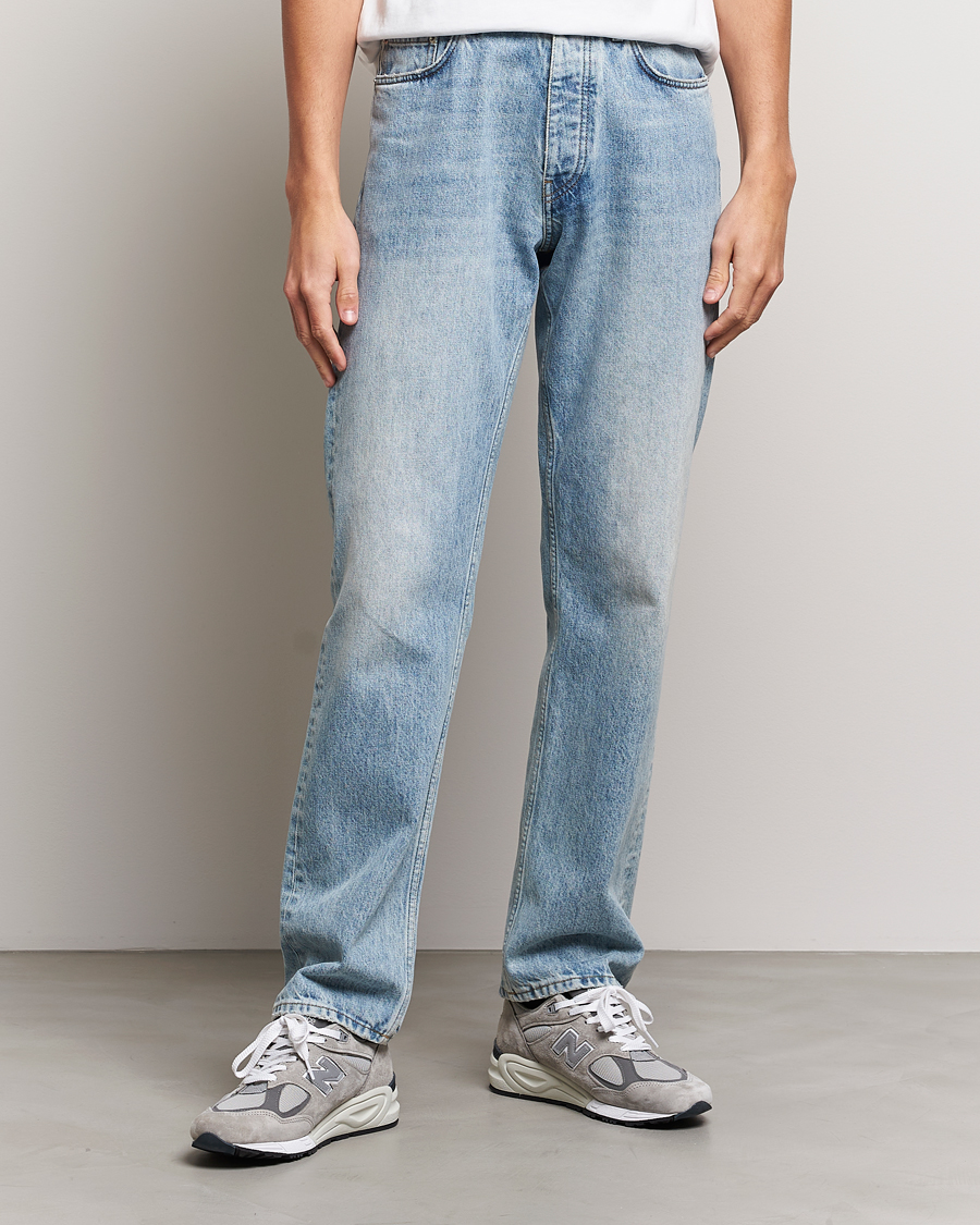 Mies | New Nordics | Sunflower | Standard Jeans Stone Wash