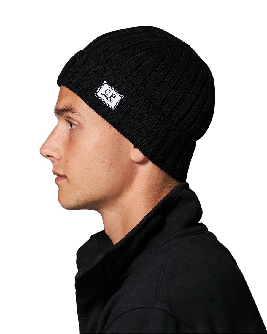 Mies | C.P. Company Knitted Merino Logo Beanie Black | C.P. Company | Knitted Merino Logo Beanie Black
