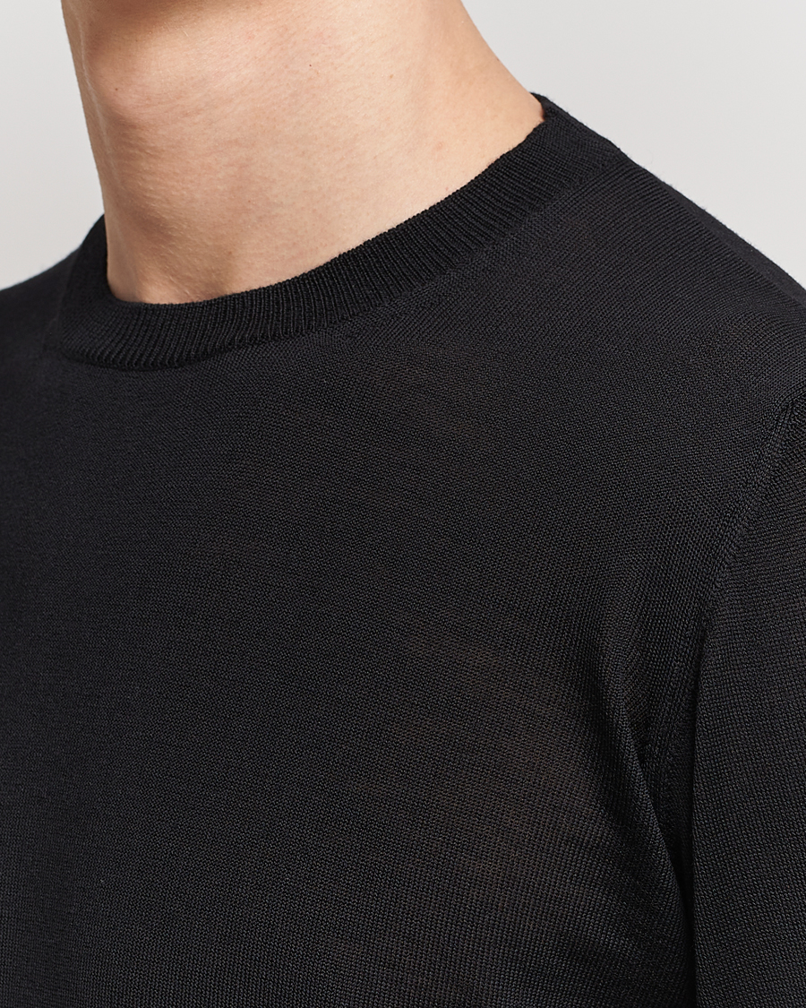 Mies | Puserot | Oscar Jacobson | Custer Extra Fine Merino Crew Neck Black