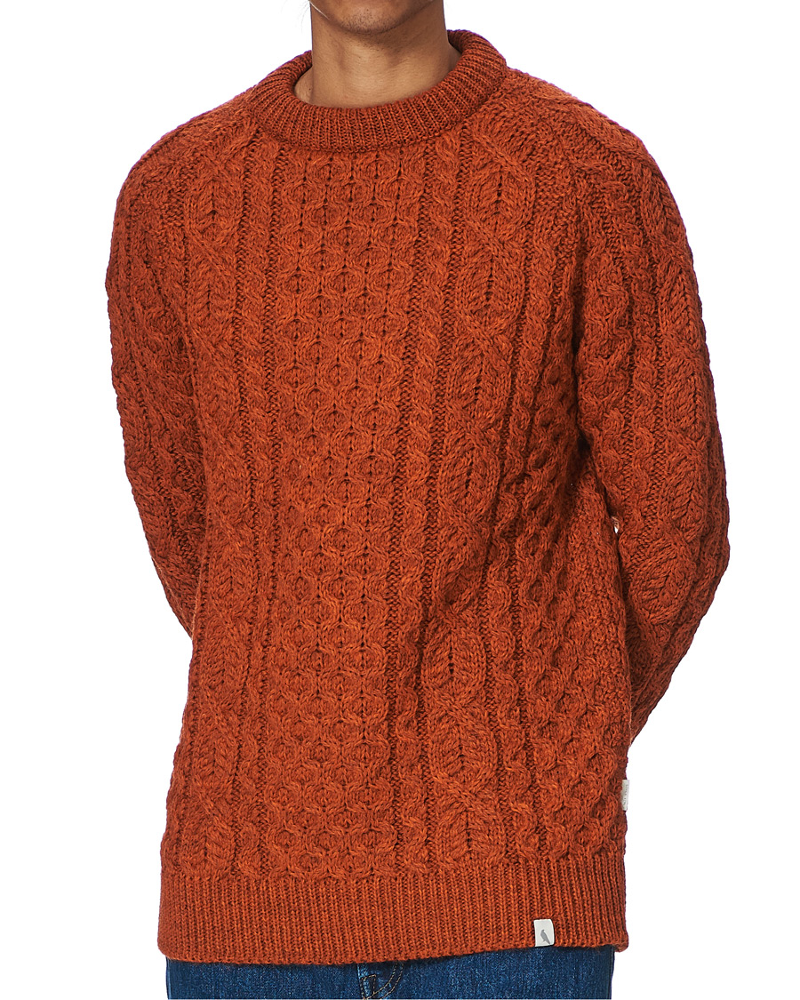 Mies | Puserot | Peregrine | Hudson Wool Aran Knitted Jumper Orange