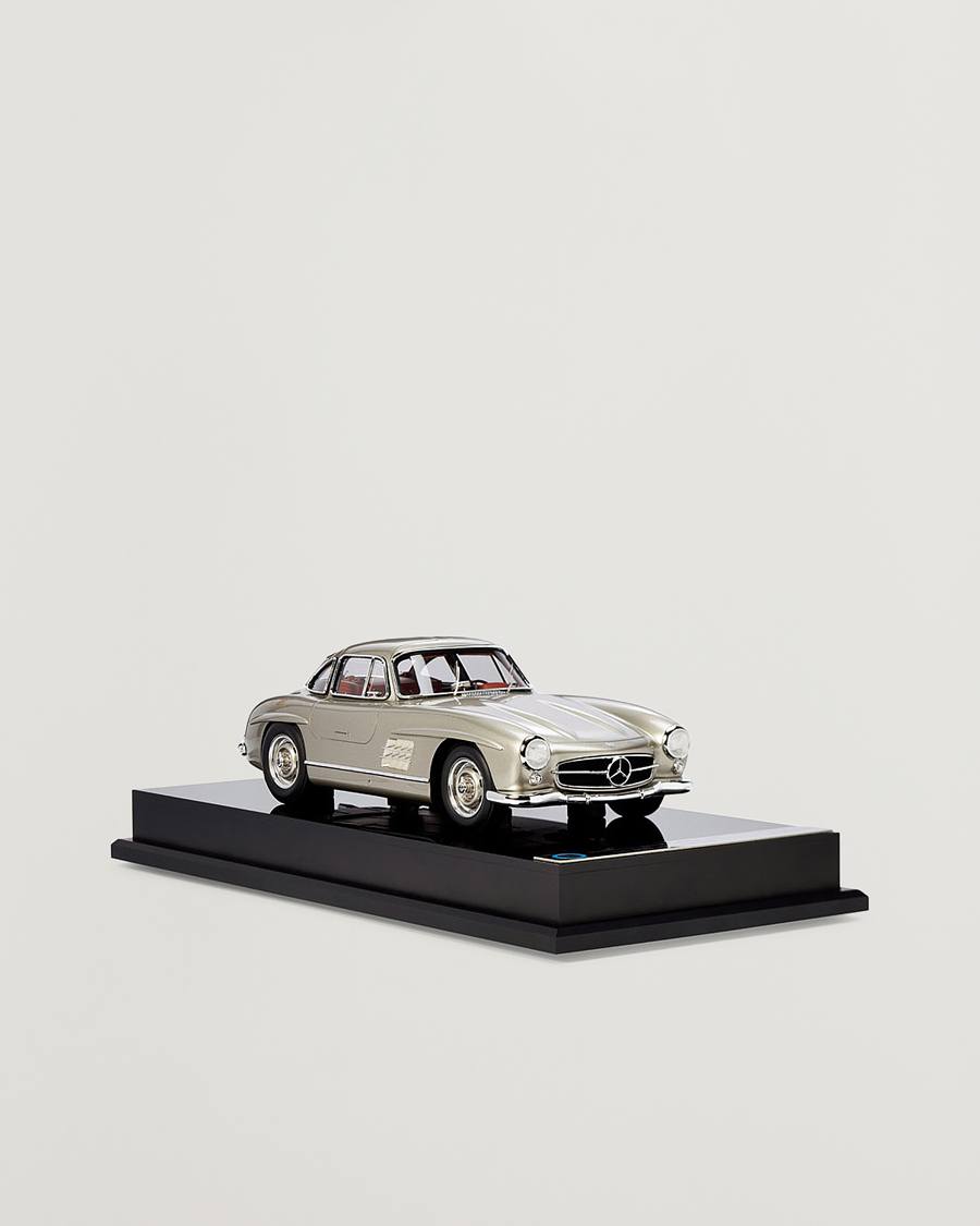 Miehet |  | Ralph Lauren Home | 1955 Mercedes Gullwing Coupe Model Car Silver