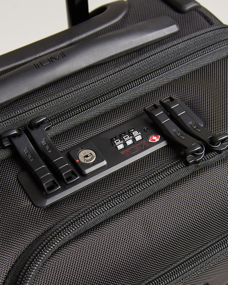 Mies | Laukut | TUMI | International Dual Access 4 Wheeled Carry-On Black