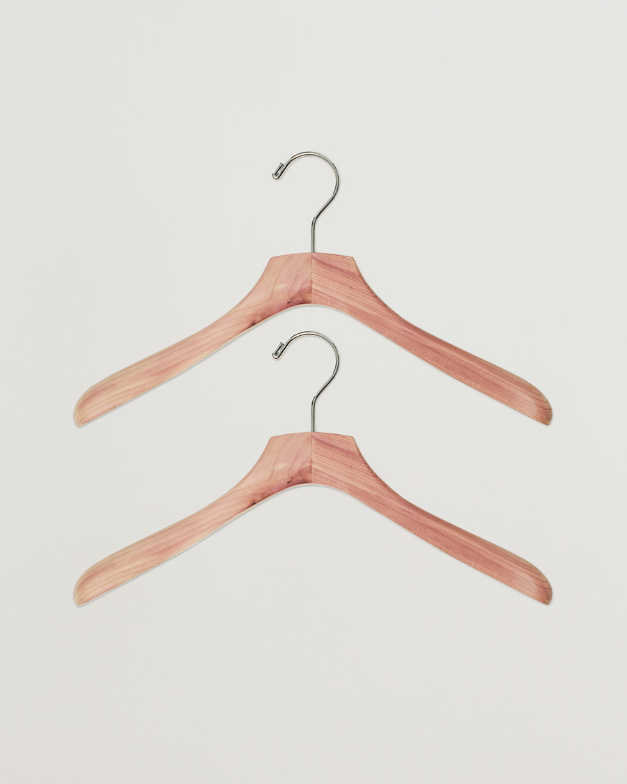 Miehet | Vaatehuolto | Care with Carl | 2-Pack Cedar Wood Jacket Hanger
