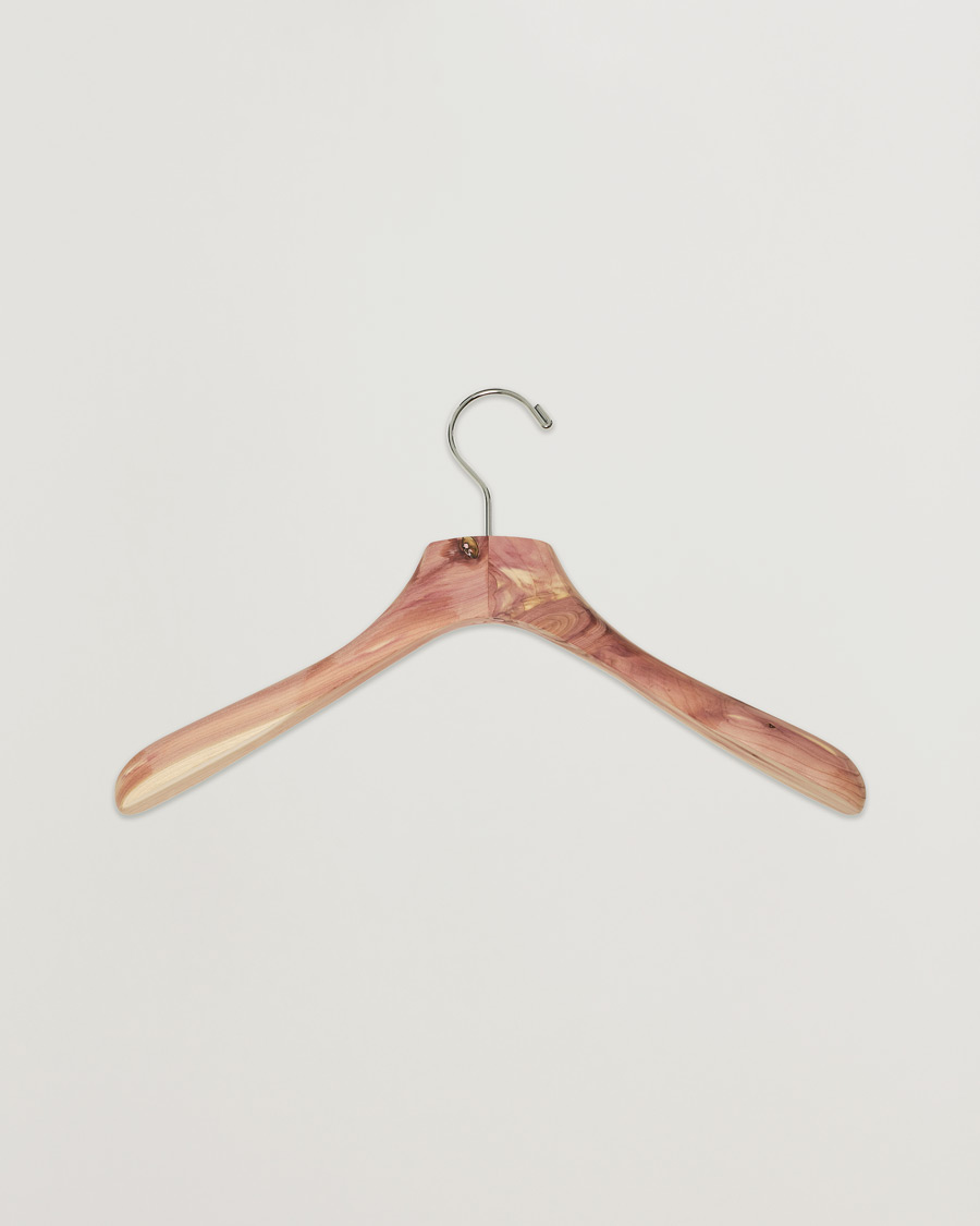 Mies | Vaatehuolto | Care with Carl | 2-Pack Cedar Wood Jacket Hanger