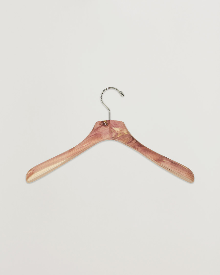 Mies | Care with Carl 2-Pack Cedar Wood Jacket Hanger | Care with Carl | 2-Pack Cedar Wood Jacket Hanger