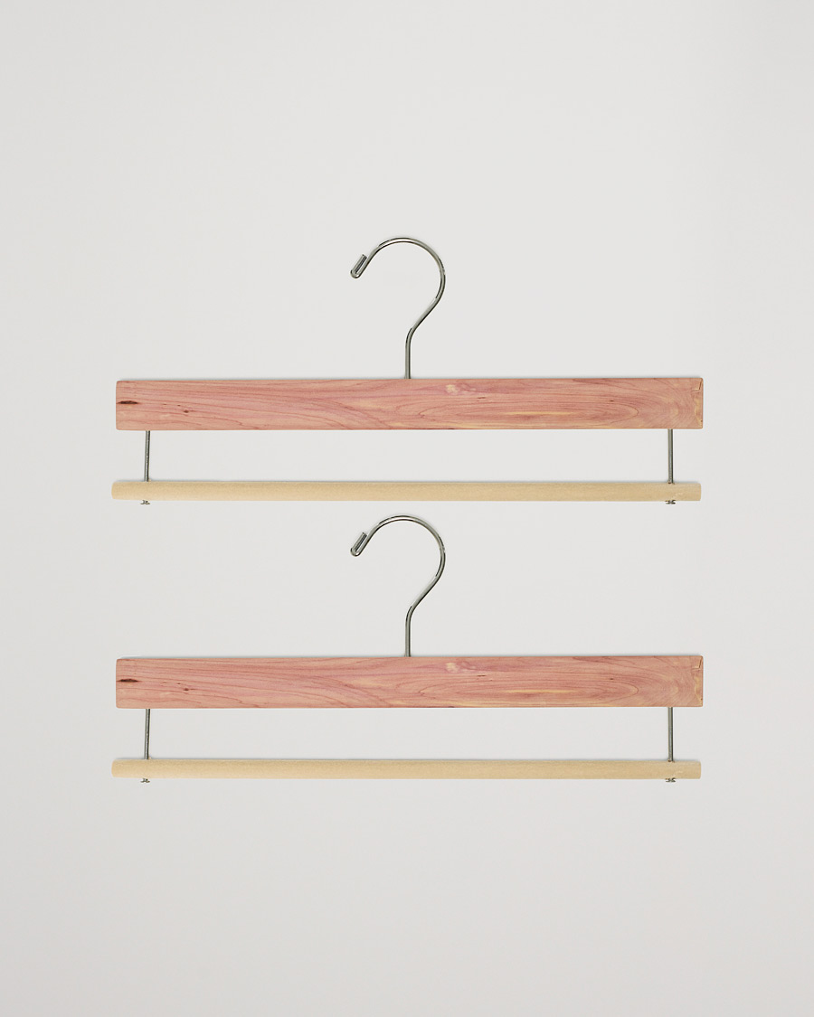 Miehet | Vaatehuolto | Care with Carl | 2-Pack Cedar Wood Trouser Hanger