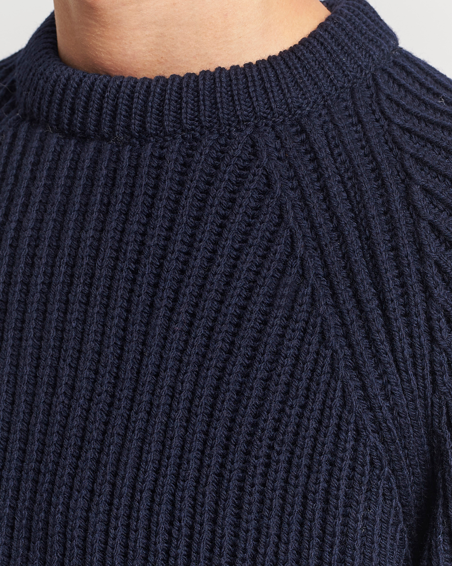 Mies | Puserot | Gloverall | Fisherman Rib Chunky Wool Crew Neck Navy