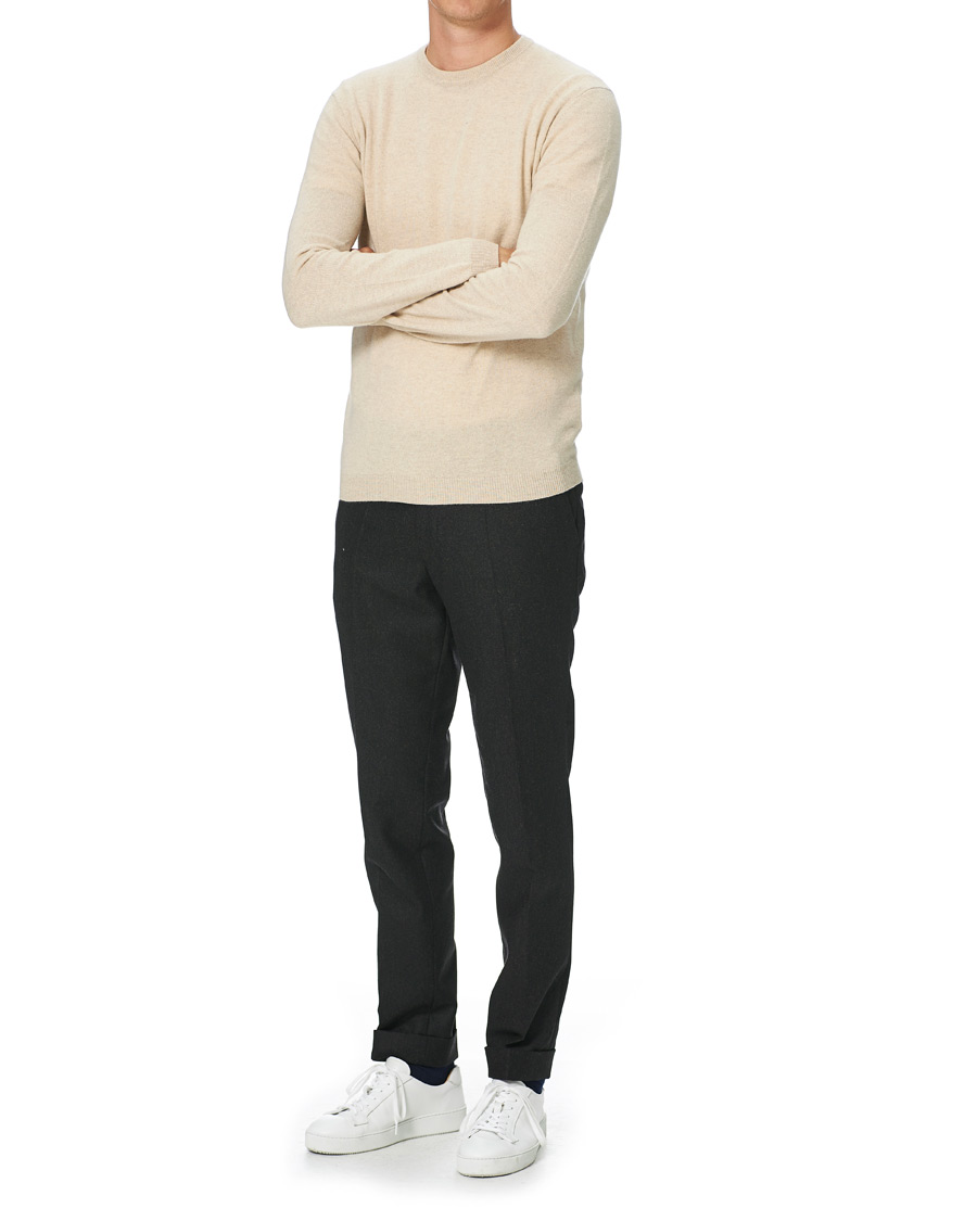 Mies | Puserot | People's Republic of Cashmere | Cashmere Roundneck Oatmilk