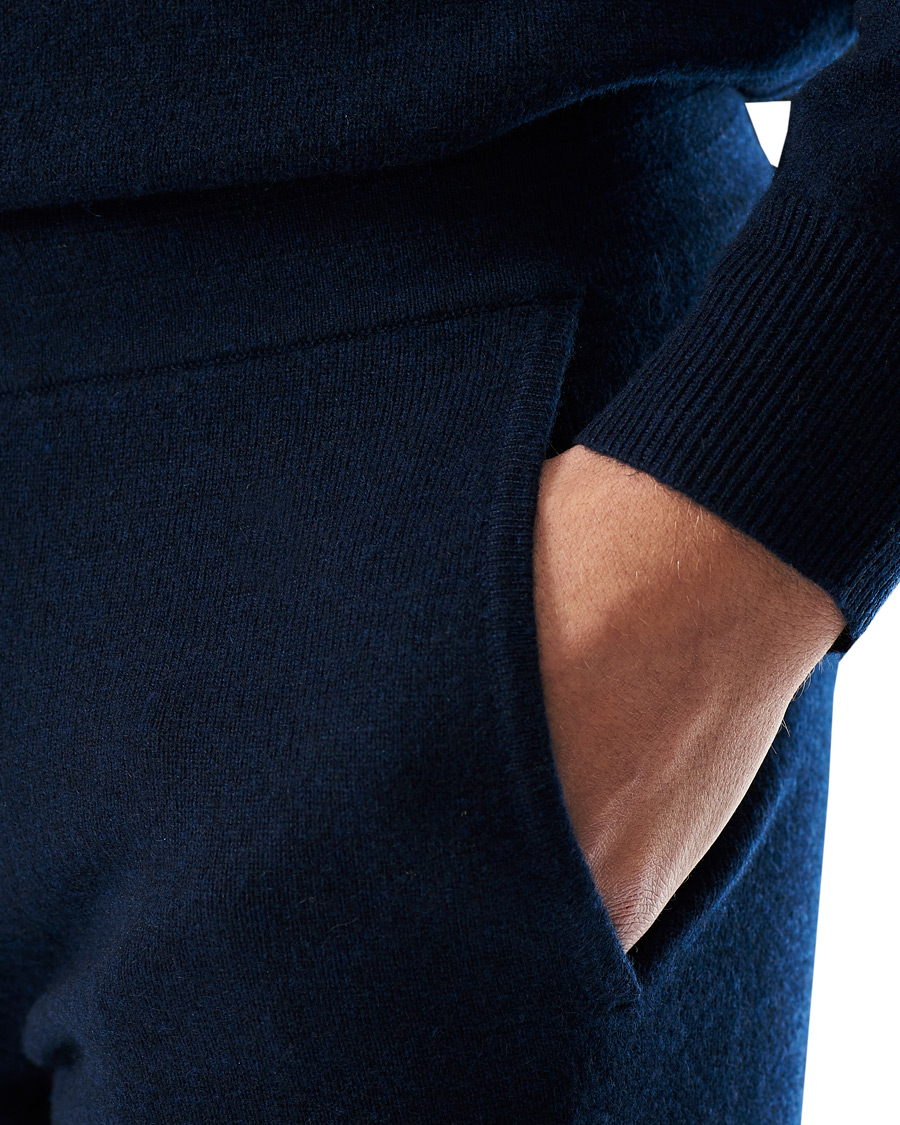 Mies | Housut | People's Republic of Cashmere | Cashmere Sweatpants Navy