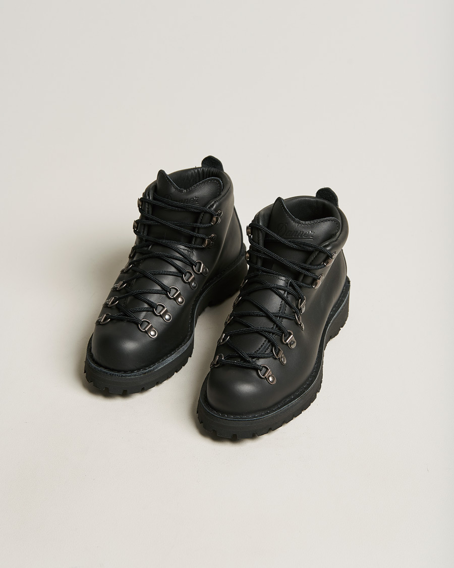 Mies | Nilkkurit | Danner | Mountain Light GORE-TEX Boot Black