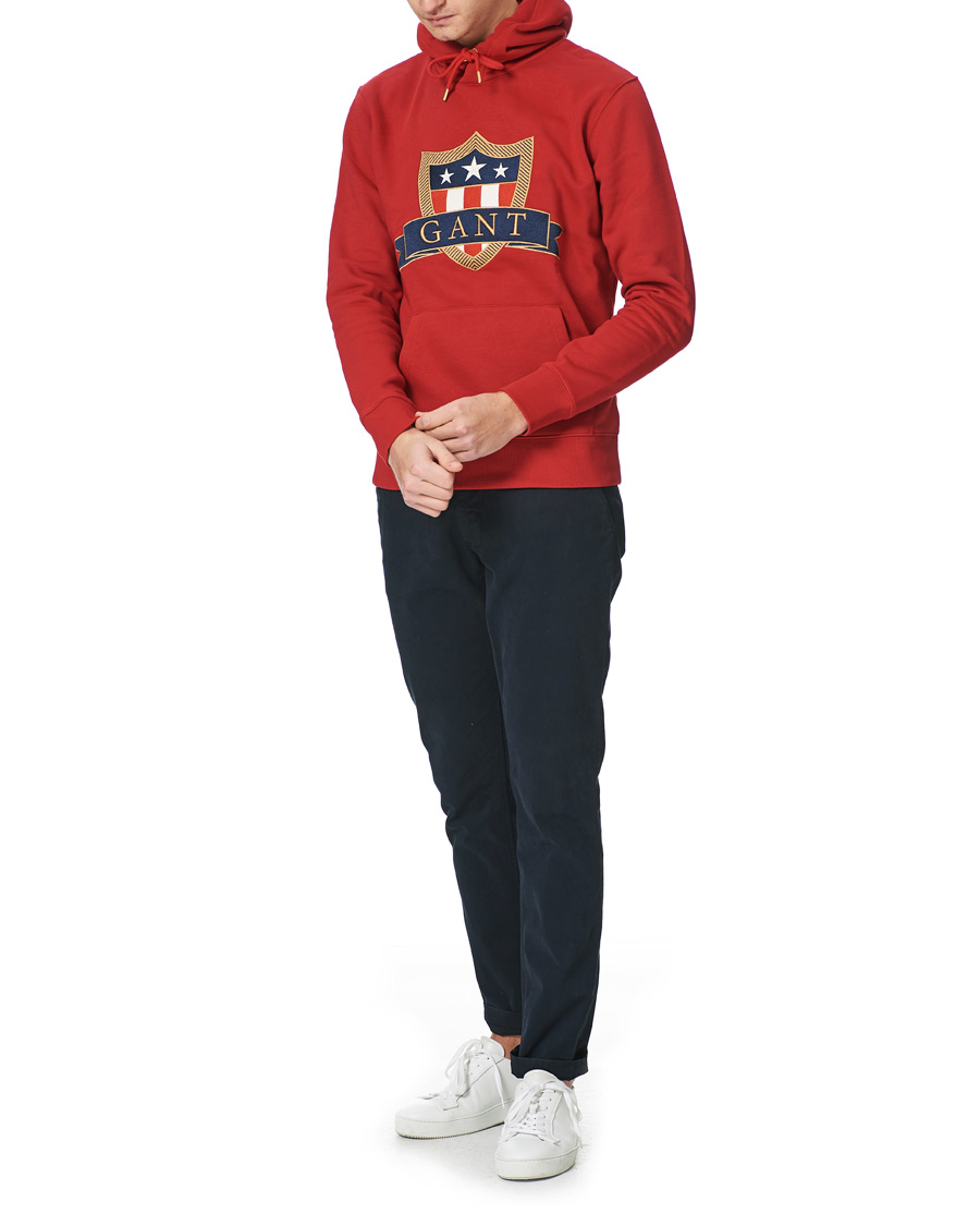 Mies | Puserot | GANT | Banner Shield Hoodie Equestrian Red