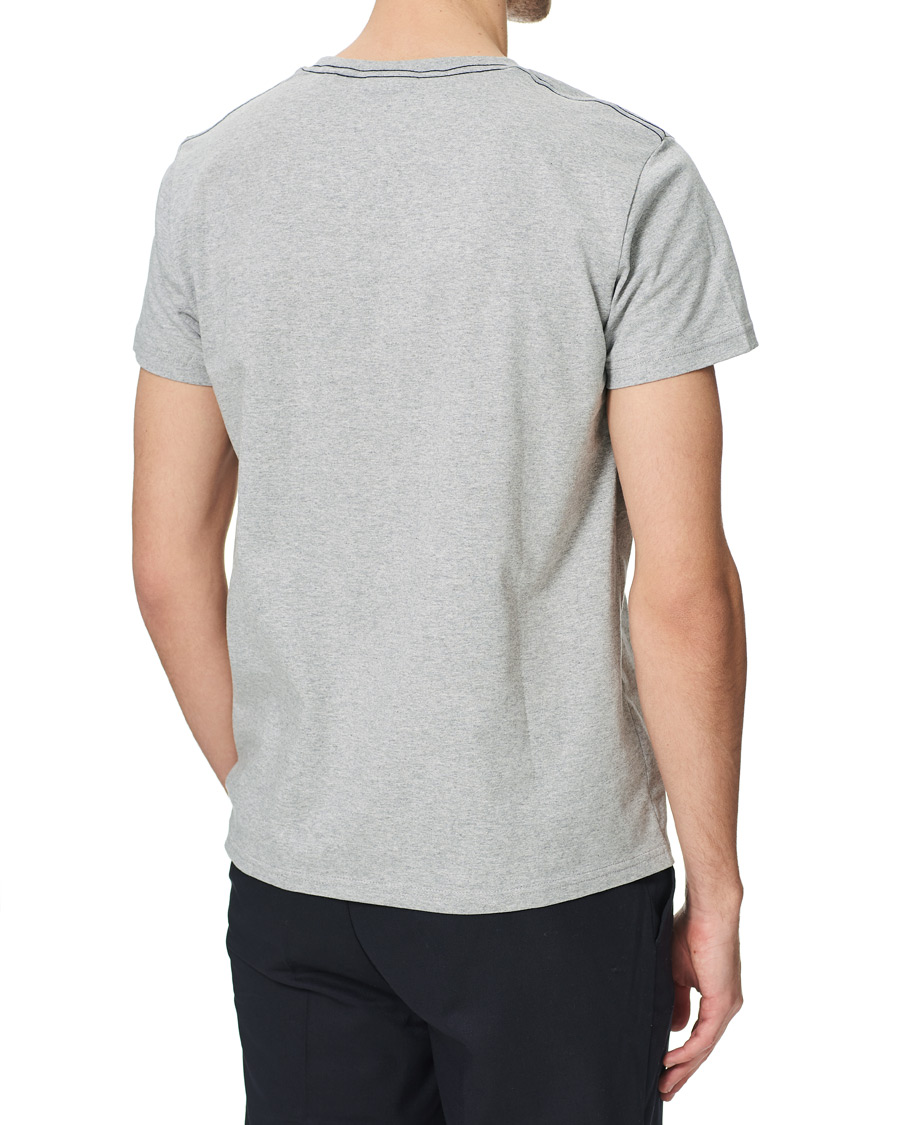 Mies | T-paidat | GANT | Banner Shield Tee Grey Melange