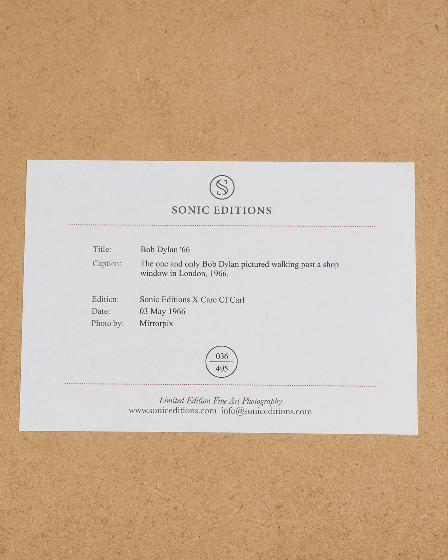 Mies | Taulut | Sonic Editions | Framed Bob Dylan 66