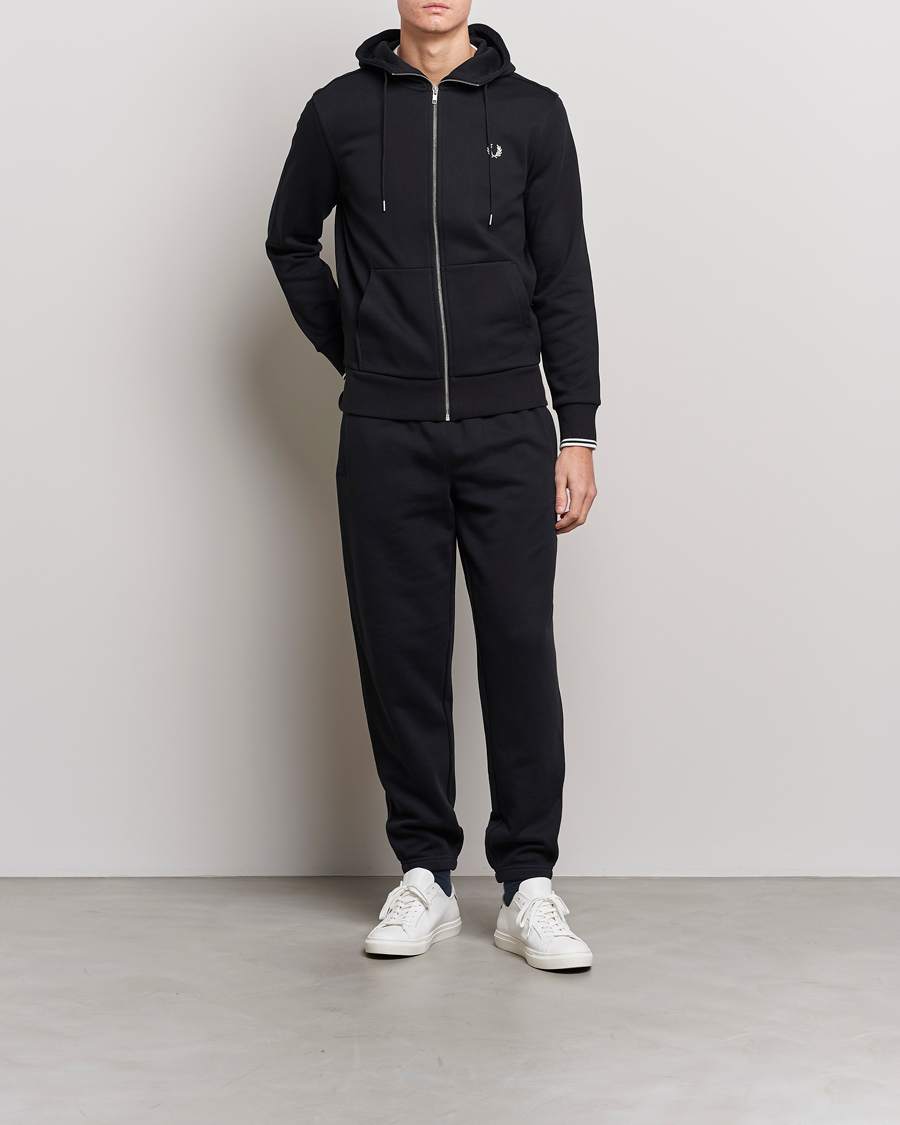 Mies | Rennot housut | Fred Perry | Loopback Sweatpants Black
