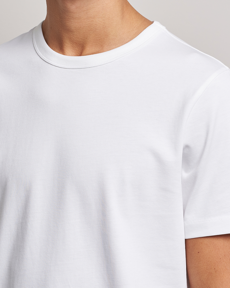 Mies | T-paidat | A Day's March | Heavy Tee White