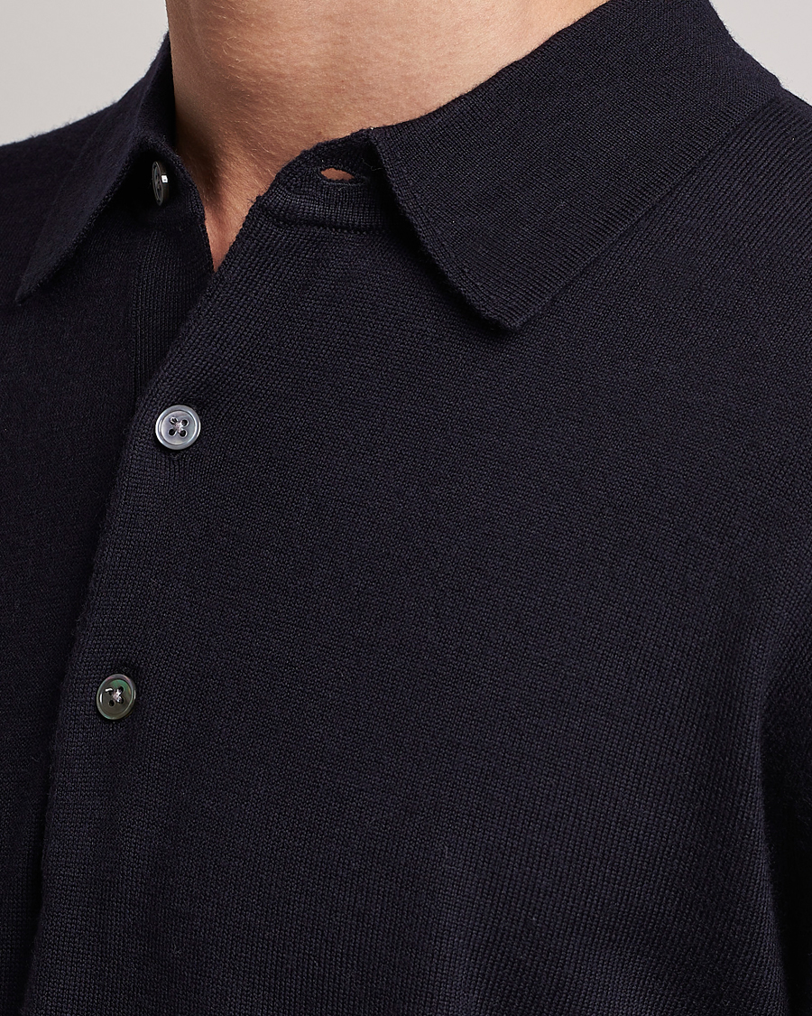 Mies | Puserot | A Day's March | Ambroz Merino Polo Navy