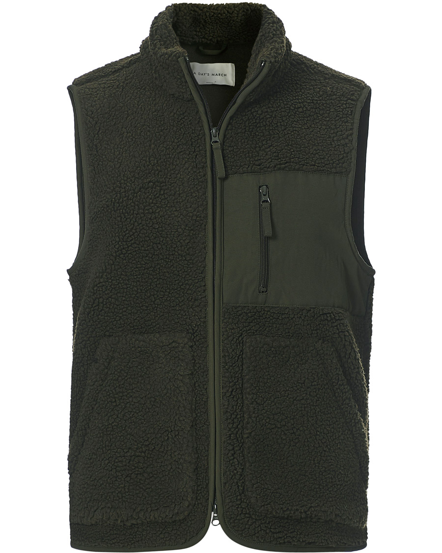 Mies | Puserot | A Day's March | Arvån Recycled Fleece Vest Olive